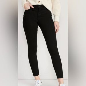 Old Navy Super Skinny Rockstar jeans. Good Used condition